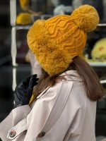 کلاه بافت داخل کرکی پوم‌دار - Image 3